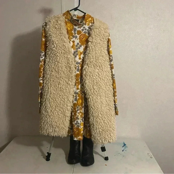 Sherpa Vest in XL Cream Terra an Sky - Picture 2 of 10